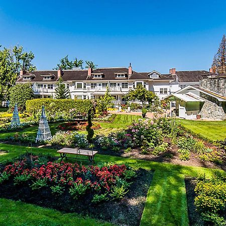 Crown Mansion Boutique Hotel & Villas Qualicum Beach Esterno foto