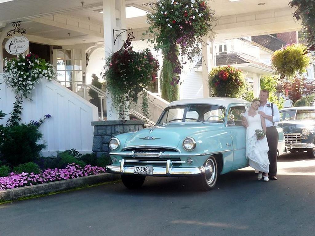 Crown Mansion Boutique Hotel & Villas Qualicum Beach Esterno foto